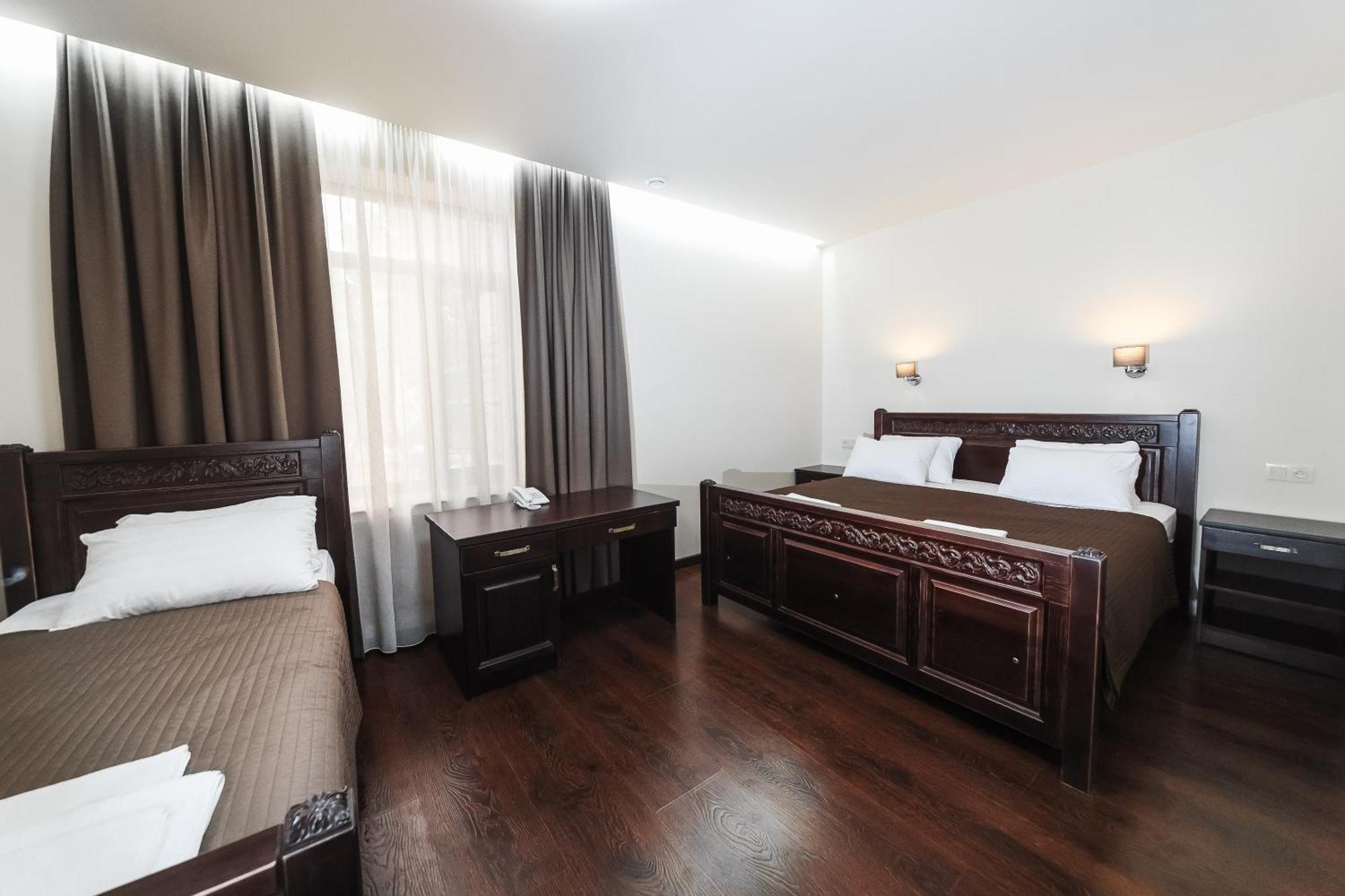 Dvin Hotel Pavlodar Exterior photo